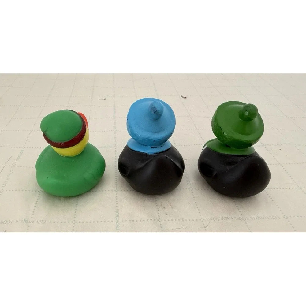 Rubber Duckies Ducks -‎ Winter Hat & Scarves Theme - Jeep Ducking - Set of 3